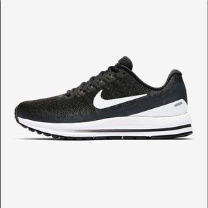 NWT (box) Women’s Nike Air Zoom Vomero 13